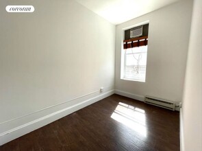 361 W 52nd St in New York, NY - Building Photo - Building Photo