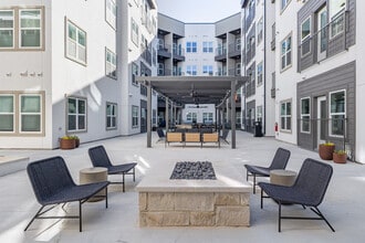 Matador in Austin, TX - Foto de edificio - Building Photo