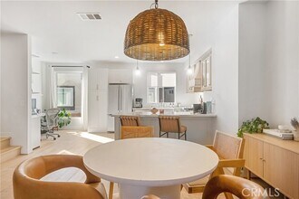 2581 Arvia St in Los Angeles, CA - Building Photo - Building Photo