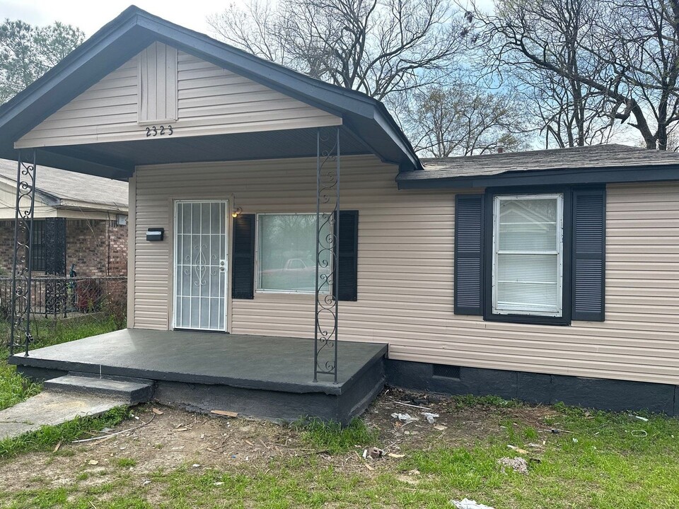 2323 Shasta Ave in Memphis, TN - Building Photo