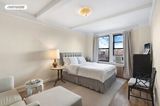 41 W 72nd St in New York, NY - Foto de edificio - Building Photo