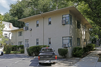 2330 Capitol Ave in Sacramento, CA - Building Photo - Building Photo