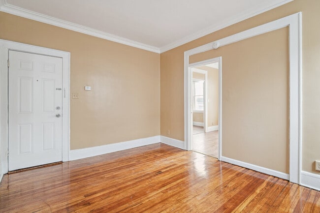 16 Montrose Terrace in Irvington, NJ - Building Photo - Building Photo