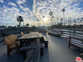 2207 Brenta Pl in Los Angeles, CA - Building Photo - Building Photo