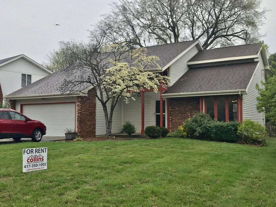 3428 S Kings Ave in Springfield, MO - Building Photo
