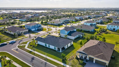 19043 Broad Shore Walk in Loxahatchee, FL - Foto de edificio - Building Photo