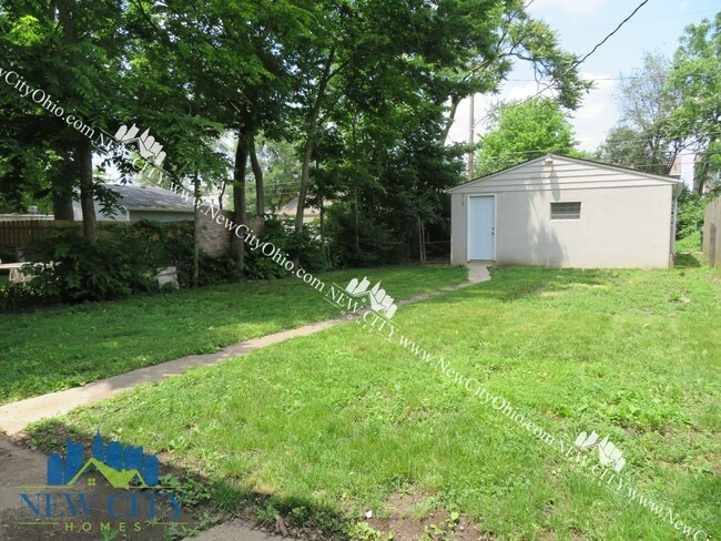 property at 812 Gibbard Ave