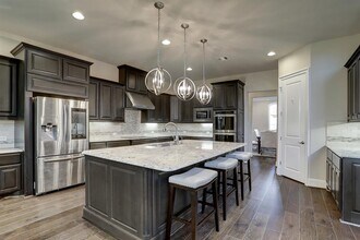 9814 Vintage Villa Dr in Houston, TX - Building Photo - Building Photo
