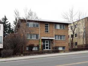 2428 14th St SW in Calgary, AB - Building Photo - Building Photo