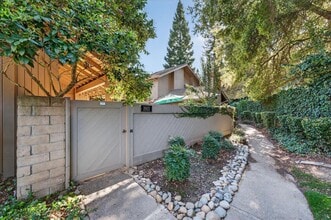 1911 Discovery Village Ln in Gold River, CA - Building Photo - Building Photo