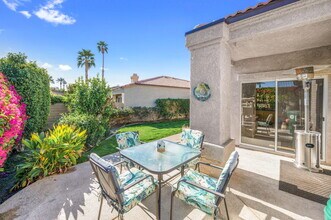 48125 Vía Hermosa in La Quinta, CA - Building Photo - Building Photo