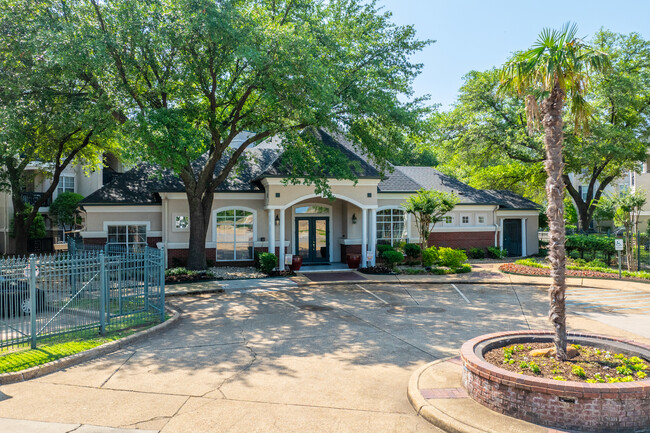 LaCrosse Apartments and Carriage Homes in Bossier City, LA - Building Photo - Interior Photo