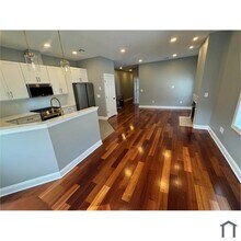 260 John St, Unit A2 in South Amboy, NJ - Foto de edificio - Building Photo