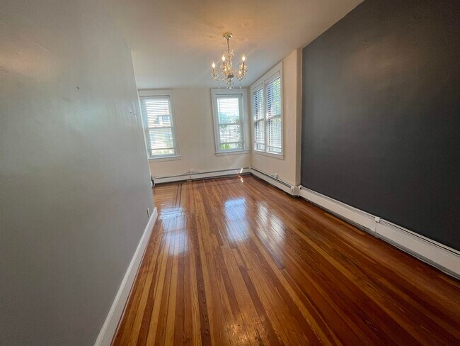 8115 5th Ave-Unit -#2 in North Bergen, NJ - Building Photo - Building Photo