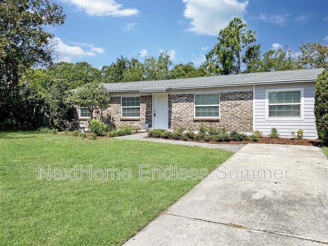 property at 115 Dolphin Blvd E