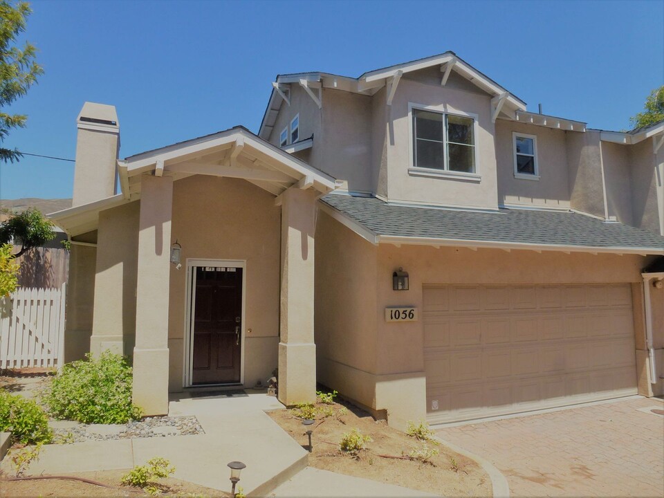 1056 Willow Cir in San Luis Obispo, CA - Building Photo