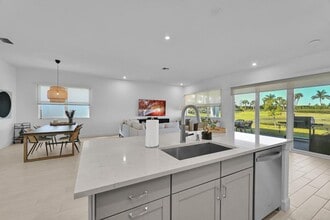 14185 SW Daphne St, Unit 3 in Port St. Lucie, FL - Building Photo - Building Photo