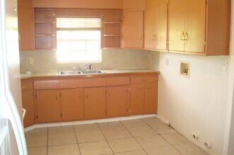 2214 Peach Dr in Jacksonville, FL - Building Photo - Building Photo