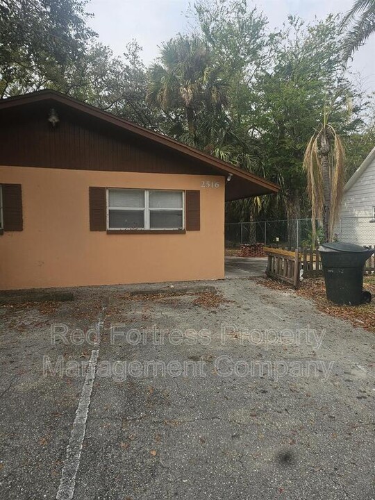 2516 Jackson St in Ft. Myers, FL - Building Photo