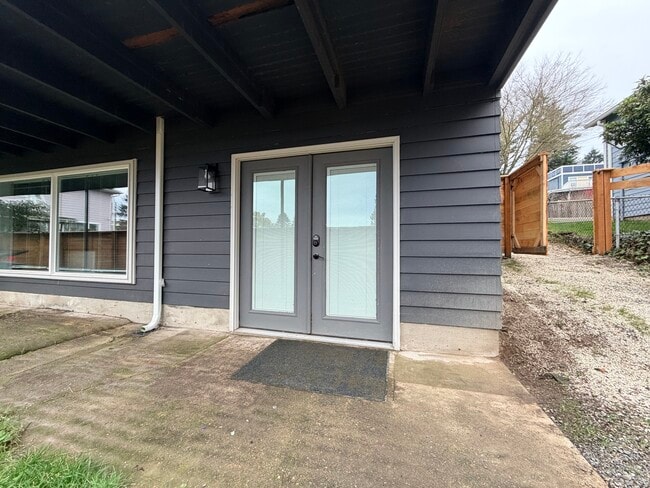 16304 47th Pl S in Tukwila, WA - Foto de edificio - Building Photo