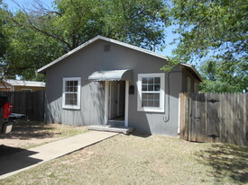2208 26th St in Lubbock, TX - Building Photo