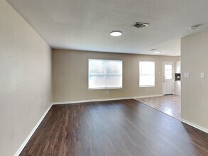 8111 Loyal Ln in Houston, TX - Building Photo - Building Photo