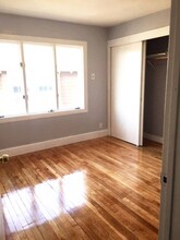 62 Woods Ave, Unit 2 in Somerville, MA - Foto de edificio - Building Photo