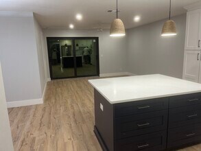 662 Yardarm Dr in Apollo Beach, FL - Building Photo - Building Photo