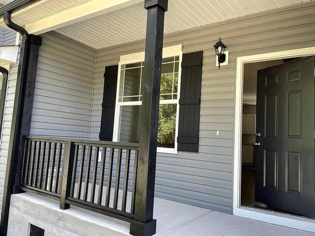 103 Stewarts Knob Dr in Clayton, NC - Foto de edificio - Building Photo