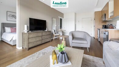 3705 N Overlook Blvd, Unit 1-602.660396 in Portland, OR - Building Photo - Building Photo