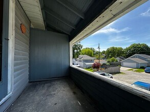 337 N Maple Ave, Unit 2 in Green Bay, WI - Building Photo - Building Photo