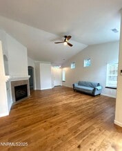 130 Summerset Dr in Verdi, NV - Foto de edificio - Building Photo