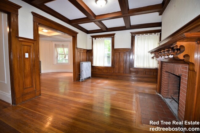 141 Fuller St, Unit 1 in Brookline, MA - Foto de edificio - Building Photo