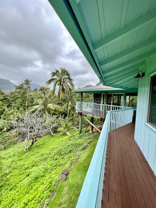 1595 Uluhao Pl in Kailua, HI - Building Photo