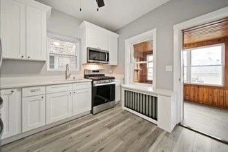 4825 W George St, Unit 1 in Chicago, IL - Building Photo - Building Photo