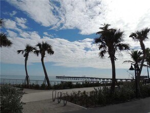 1111 N Federal Hwy in Lake Worth Beach, FL - Building Photo - Building Photo