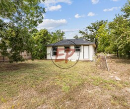 4717 Meyers Ln in Bellmead, TX - Building Photo - Building Photo