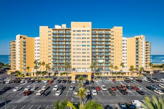 Regatta Beach Club in Clearwater Beach, FL - Building Photo - Building Photo