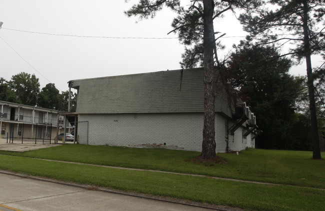 1034 N Donmoor Ave in Baton Rouge, LA - Building Photo - Building Photo