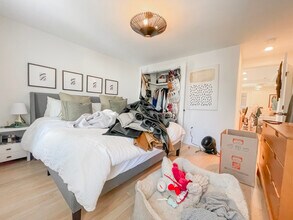 92 Chelsea St, Unit 2 in Boston, MA - Building Photo - Building Photo