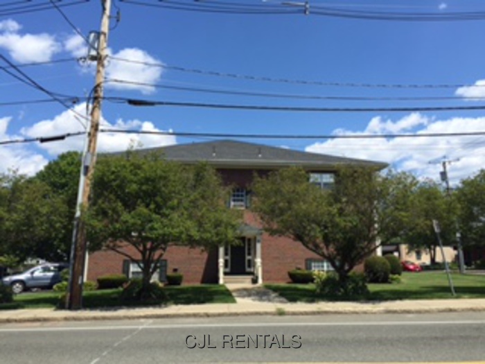 60 Franklin St in Stoneham, MA - Building Photo