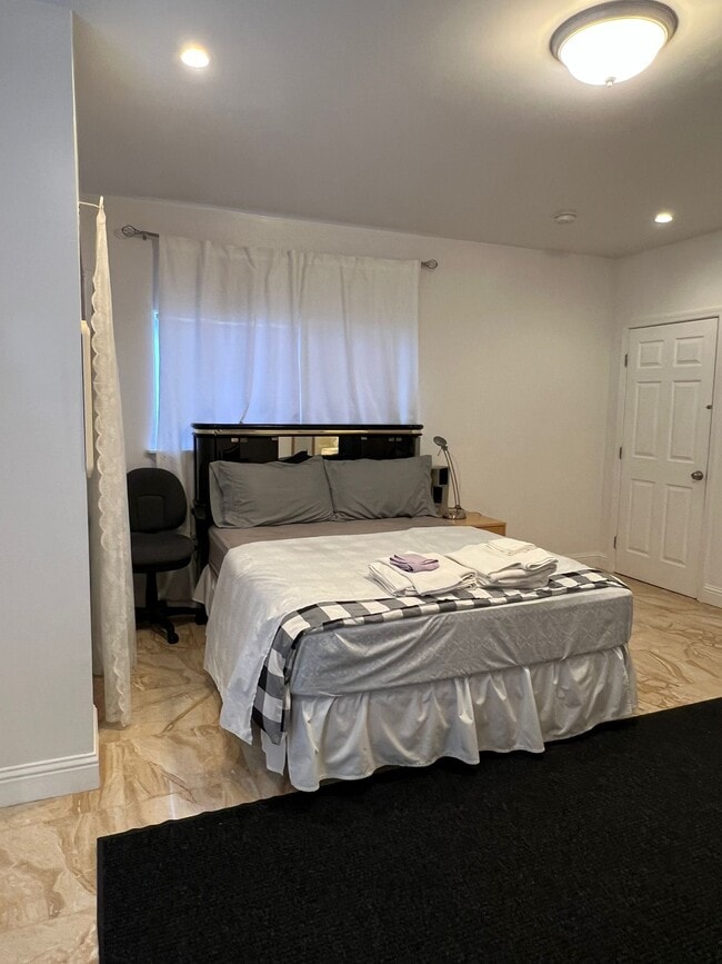 1554 Ellis Ave, Unit C in Milpitas, CA - Building Photo - Building Photo