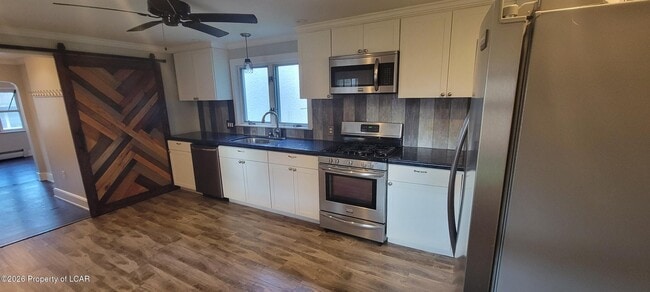 138 Sand St in Dunmore, PA - Building Photo - Building Photo