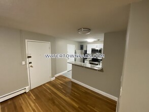 14 Riverside St in Watertown, MA - Building Photo - Building Photo