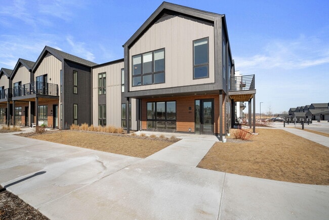 property at 4199 E Hemlock Dr