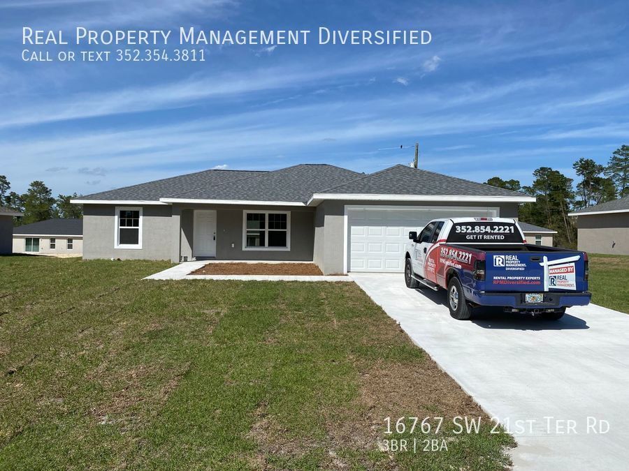 16767 SW 21st Terrace Rd in Ocala, FL - Foto de edificio