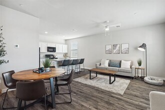 523 Powell Dr in Leander, TX - Building Photo - Building Photo