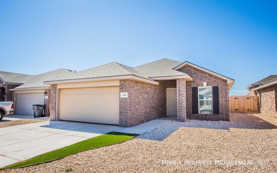 2008 Kirksey Ave in Lubbock, TX - Building Photo