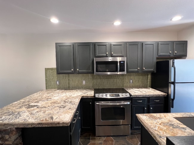 8 Spyglass Ln in Silverthorne, CO - Foto de edificio - Building Photo