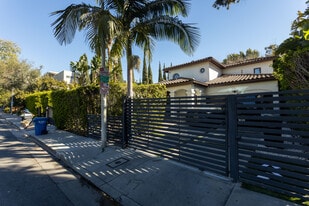 852 W Knoll Dr in West Hollywood, CA - Building Photo